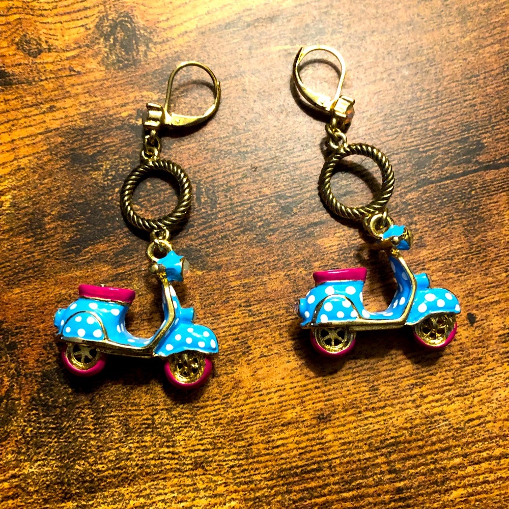 Adorable Betsey Johnson Scooter Dangly Earrings